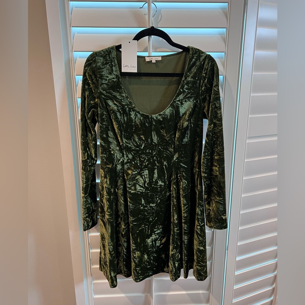 Little Lies as seen on Taylor Swift SWEET JANE OLIVE CRUSHED MINI DRESS size 8